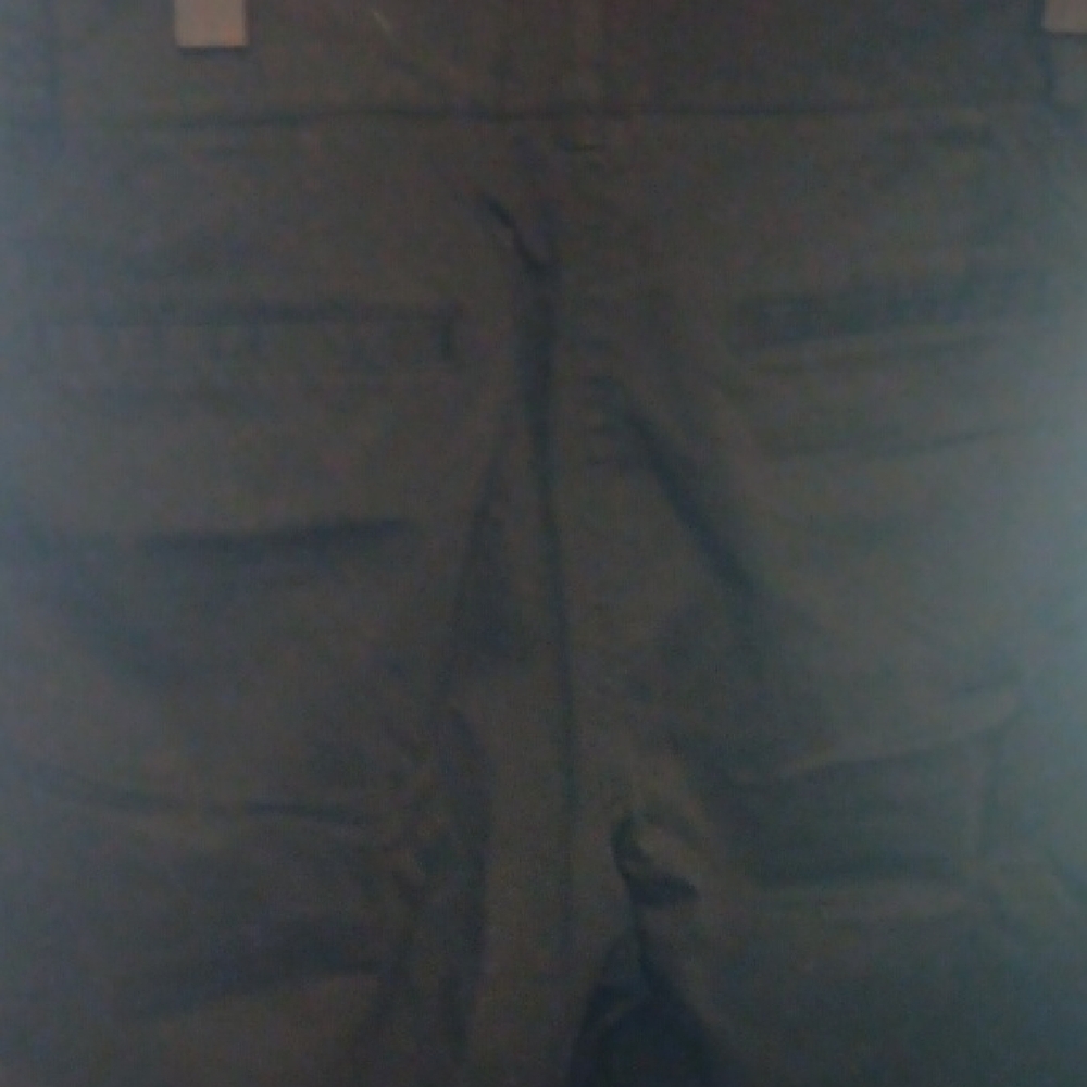 White House Black Market Women's Black Bermudas - Picture 7 of 9